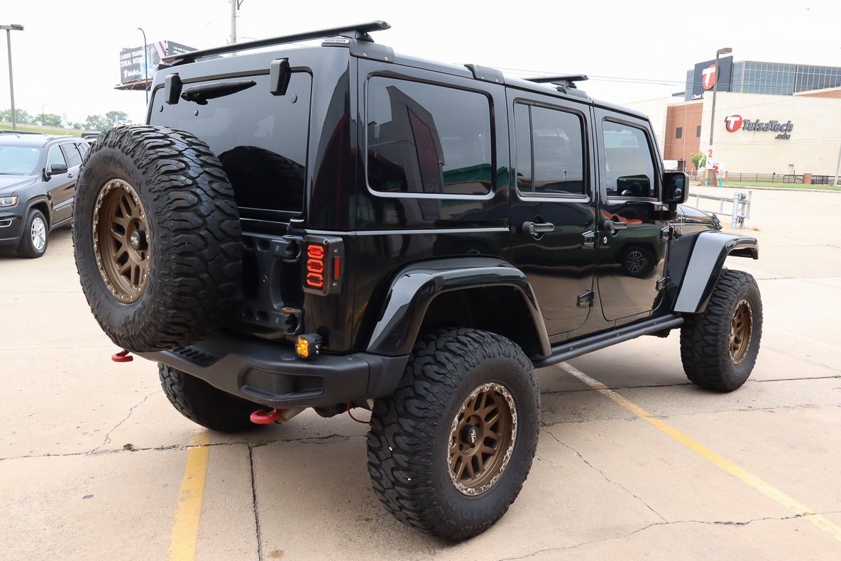 Used 2017 Jeep Wrangler Unlimited Rubicon image 5