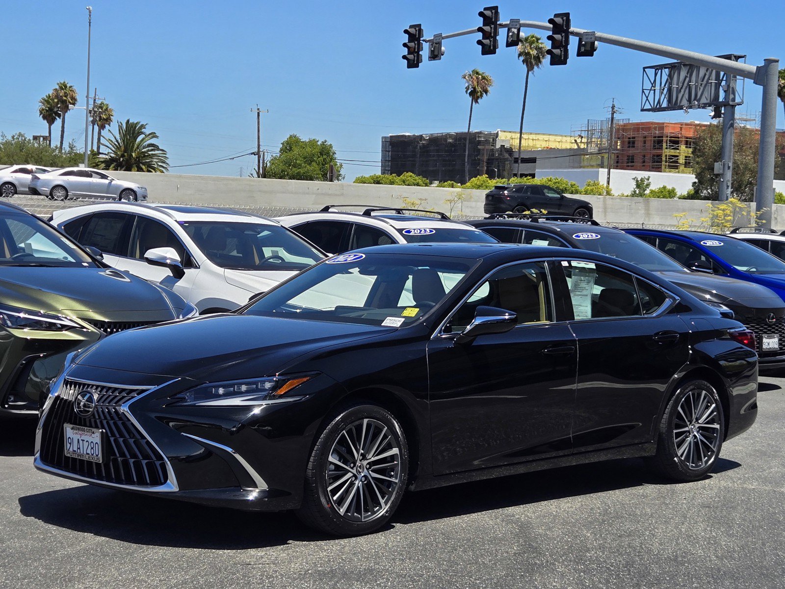 Certified 2024 Lexus ES 300h w/ Premium Package FWD image 8