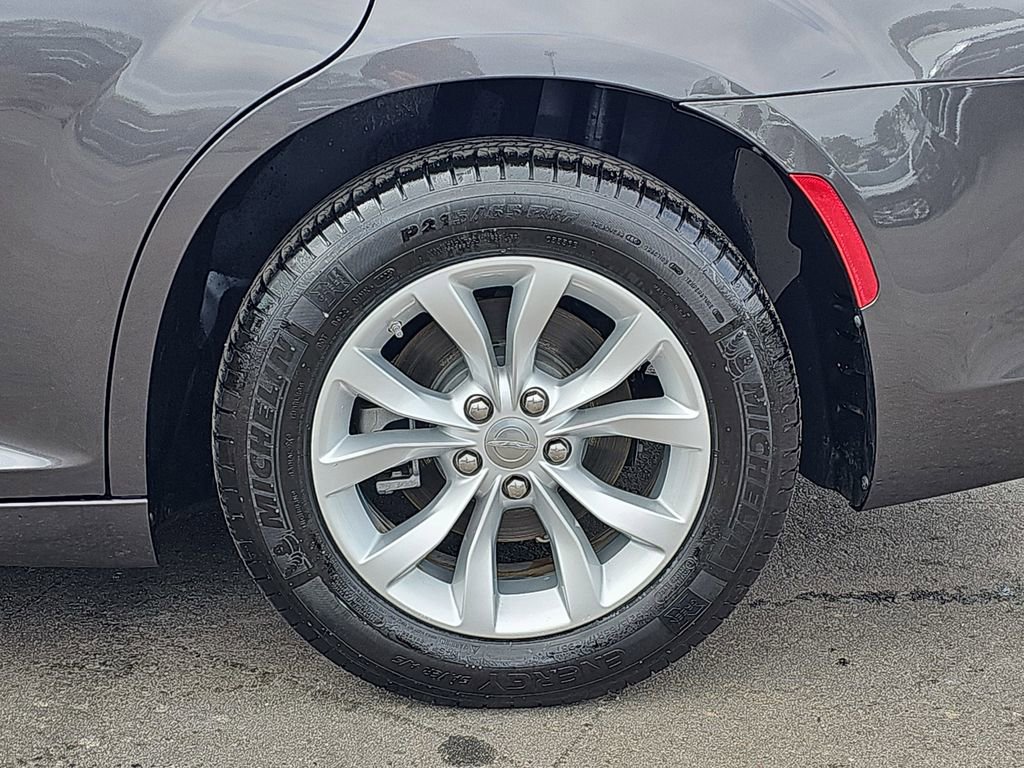 Used 2023 Chrysler 300 Touring image 35