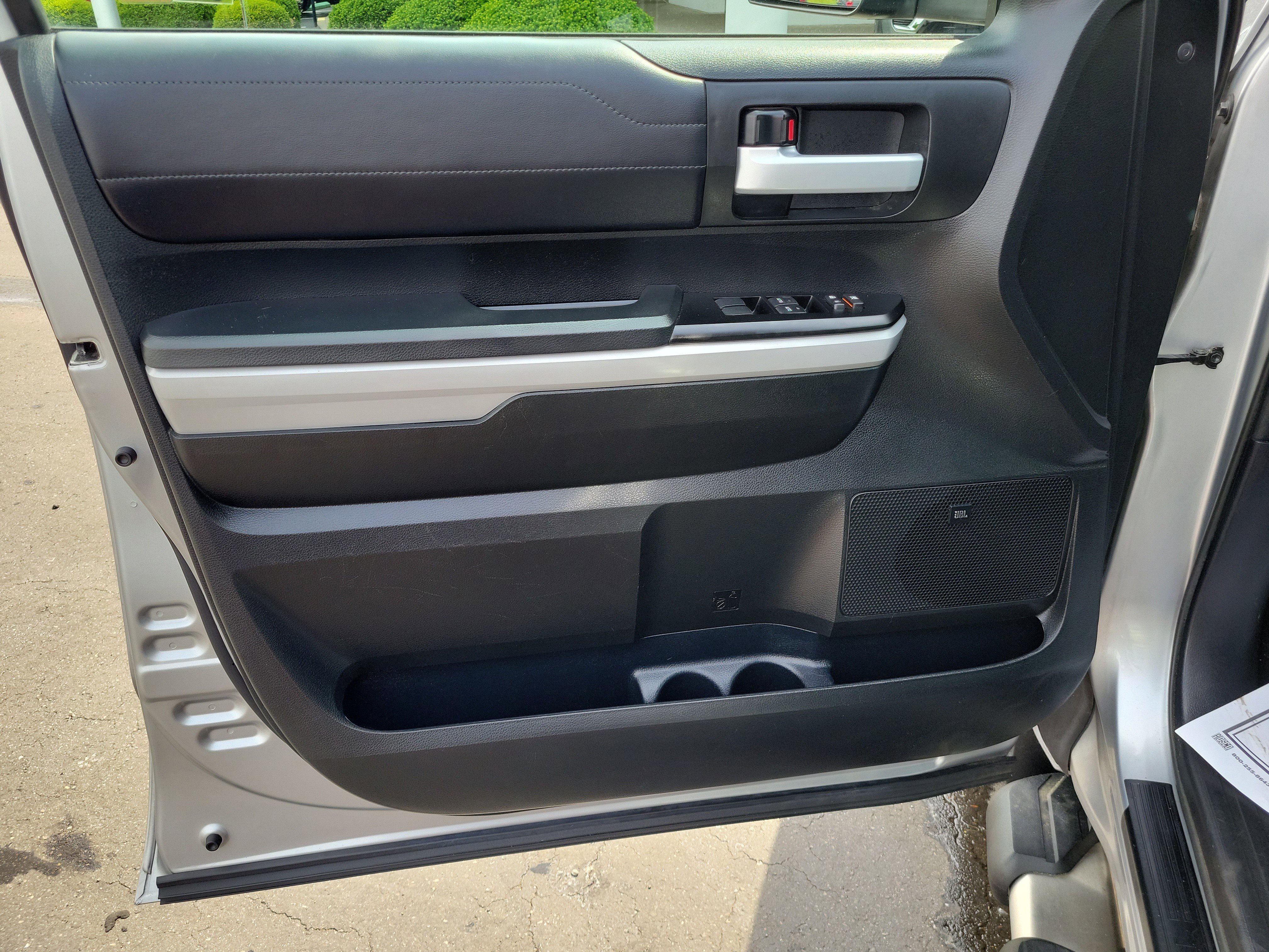Used 2019 Toyota Tundra Limited w/ Limited Premium Package AWD/4WD image 18