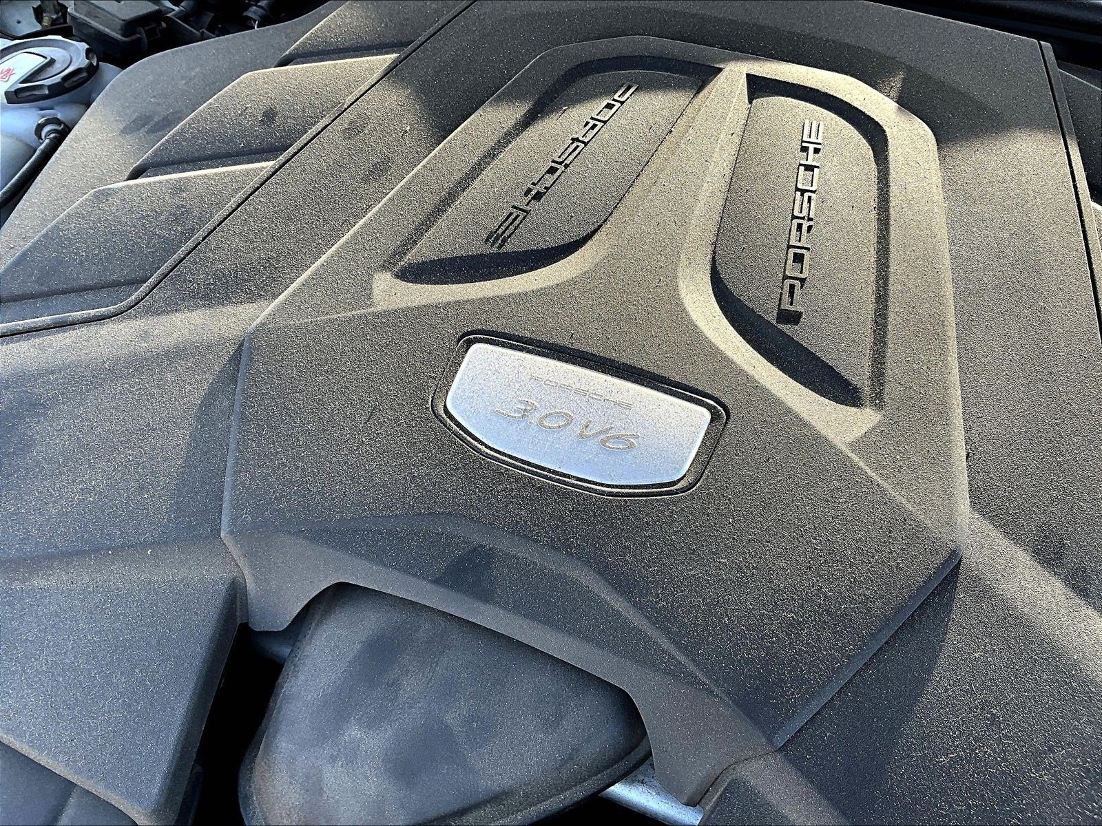 Used 2020 Porsche Cayenne AWD/4WD image 29