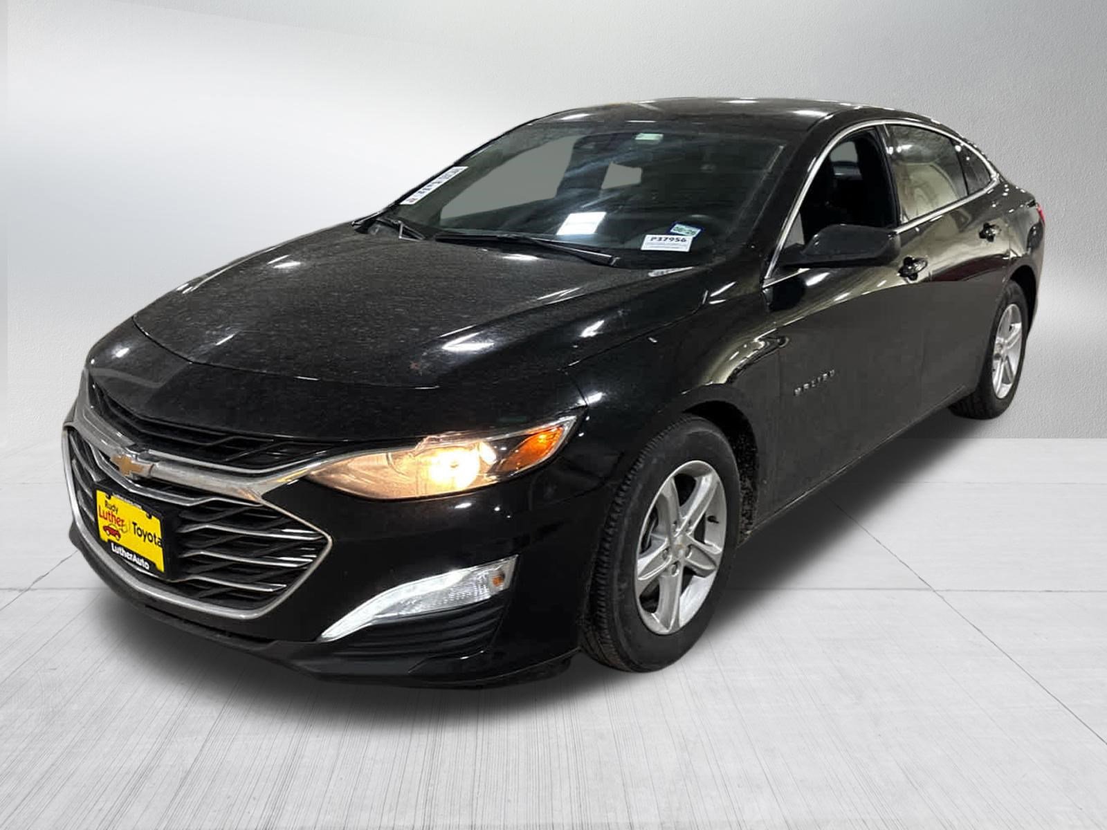 Used 2024 Chevrolet Malibu LT image 3