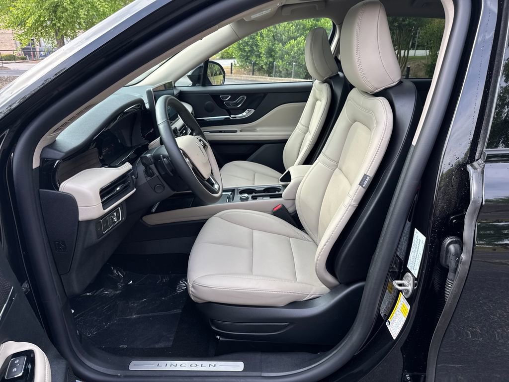 New 2026 Lincoln Corsair Reserve w/ Jet Appearance Package FWD image 23