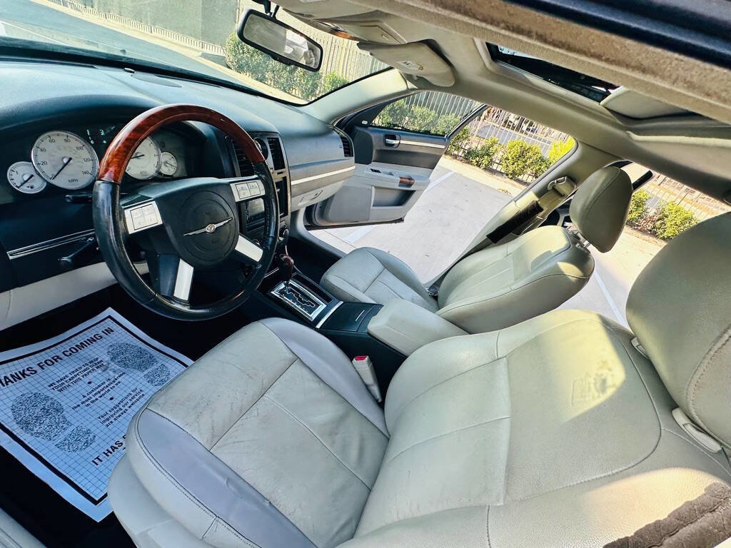 Used 2006 Chrysler 300 Touring image 13