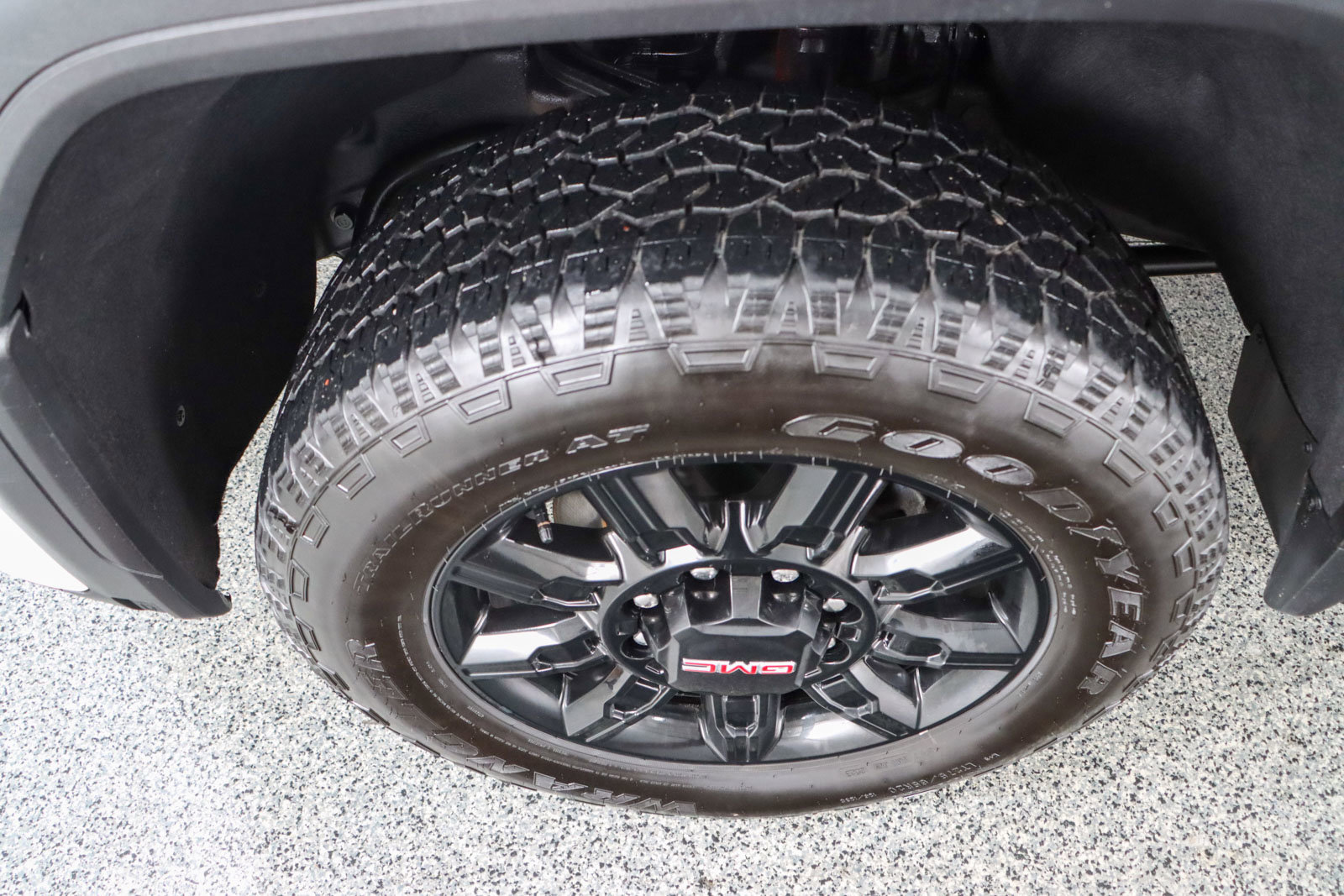 Used 2024 GMC Sierra 2500 AT4 w/ AT4 Premium Plus Package image 11