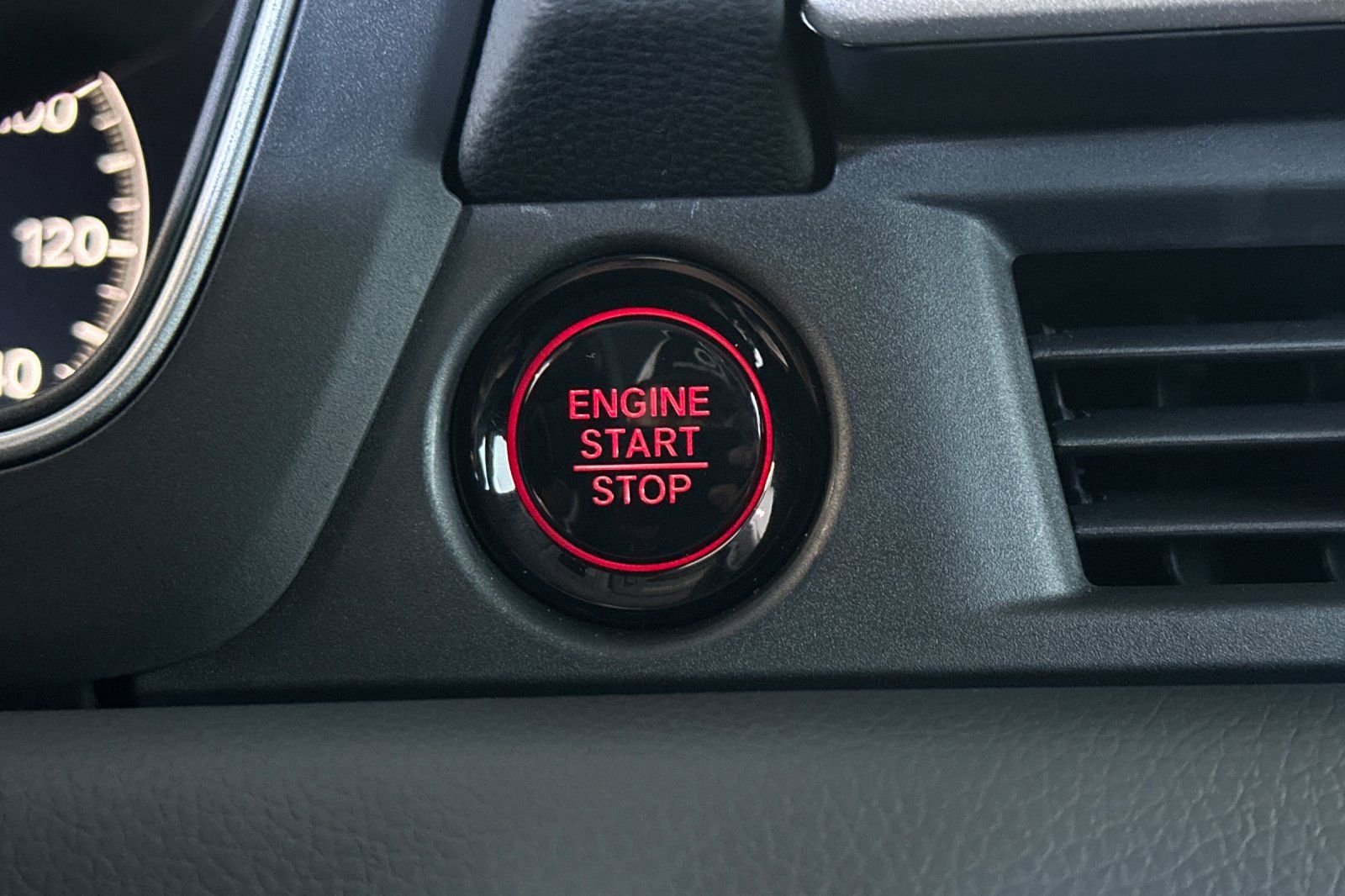 New 2025 Honda Pilot EX-L image 18