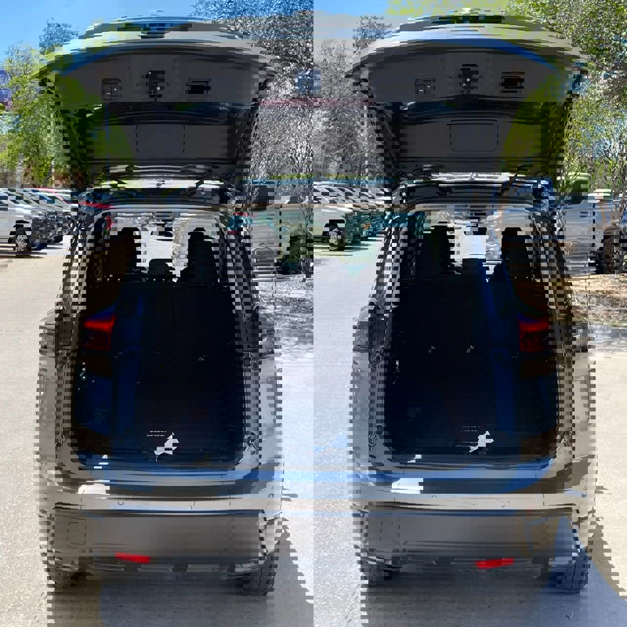 Used 2024 Nissan Rogue SV image 26