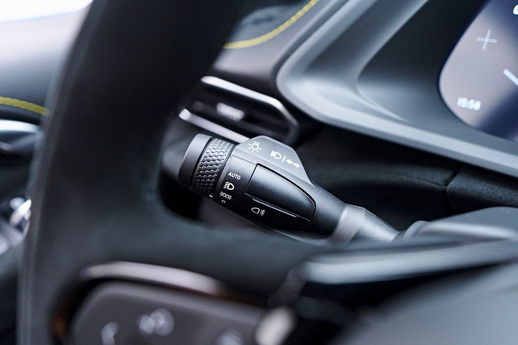 Used 2025 Lotus Emira RWD image 57