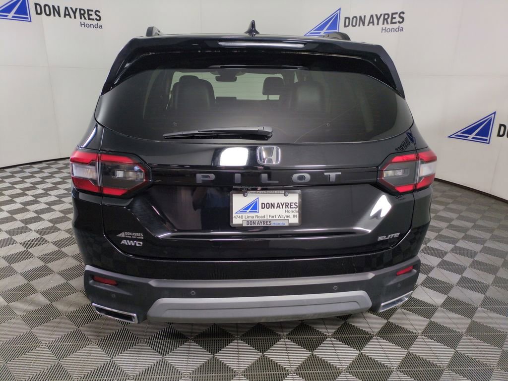 Used 2024 Honda Pilot Elite image 4