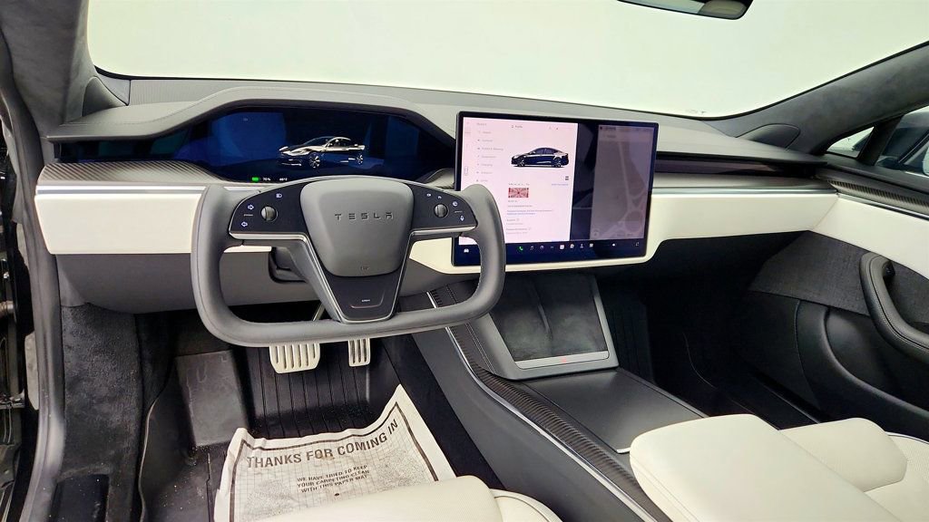 Used 2022 Tesla Model S Plaid image 12