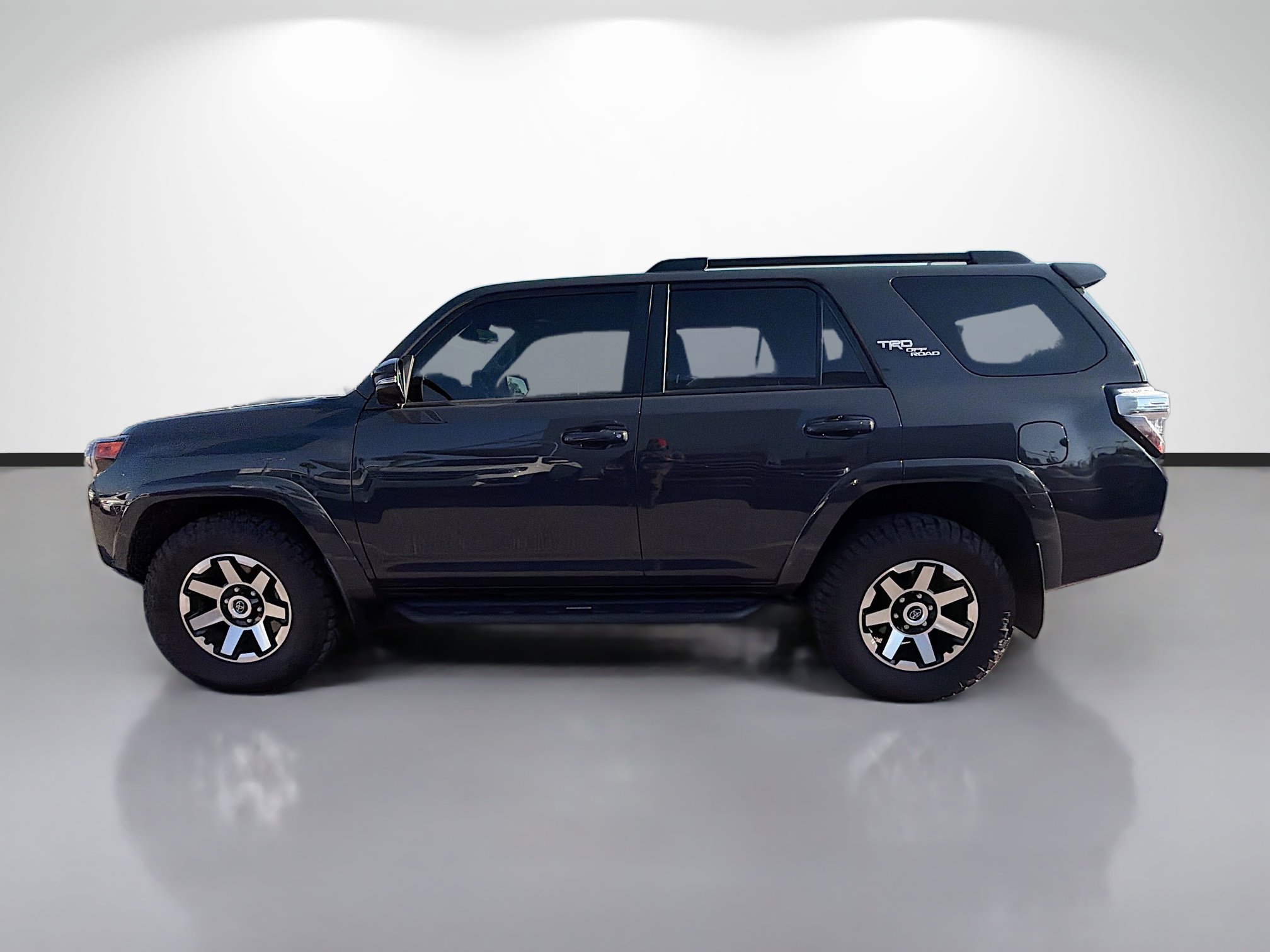 Used 2024 Toyota 4Runner TRD Off-Road Premium w/ Moonroof Package AWD/4WD image 6