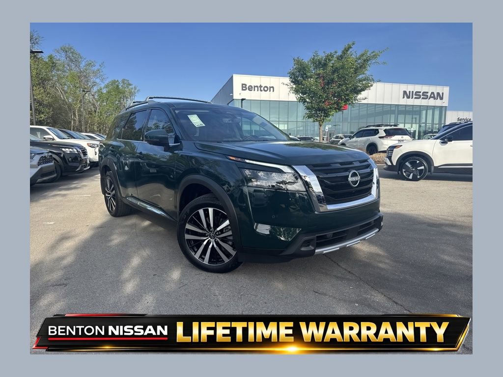 Used 2025 Nissan Pathfinder Platinum w/ Cargo Package