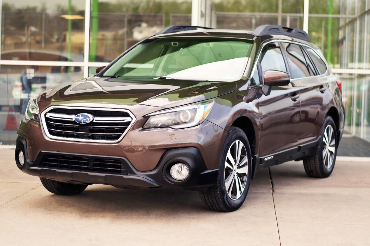 Used 2019 Subaru Outback 2.5i Limited w/ Popular Package #2 image 3