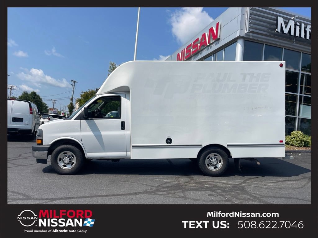 Used 2021 Chevrolet Express 3500 w/ Power Convenience Package RWD image 2