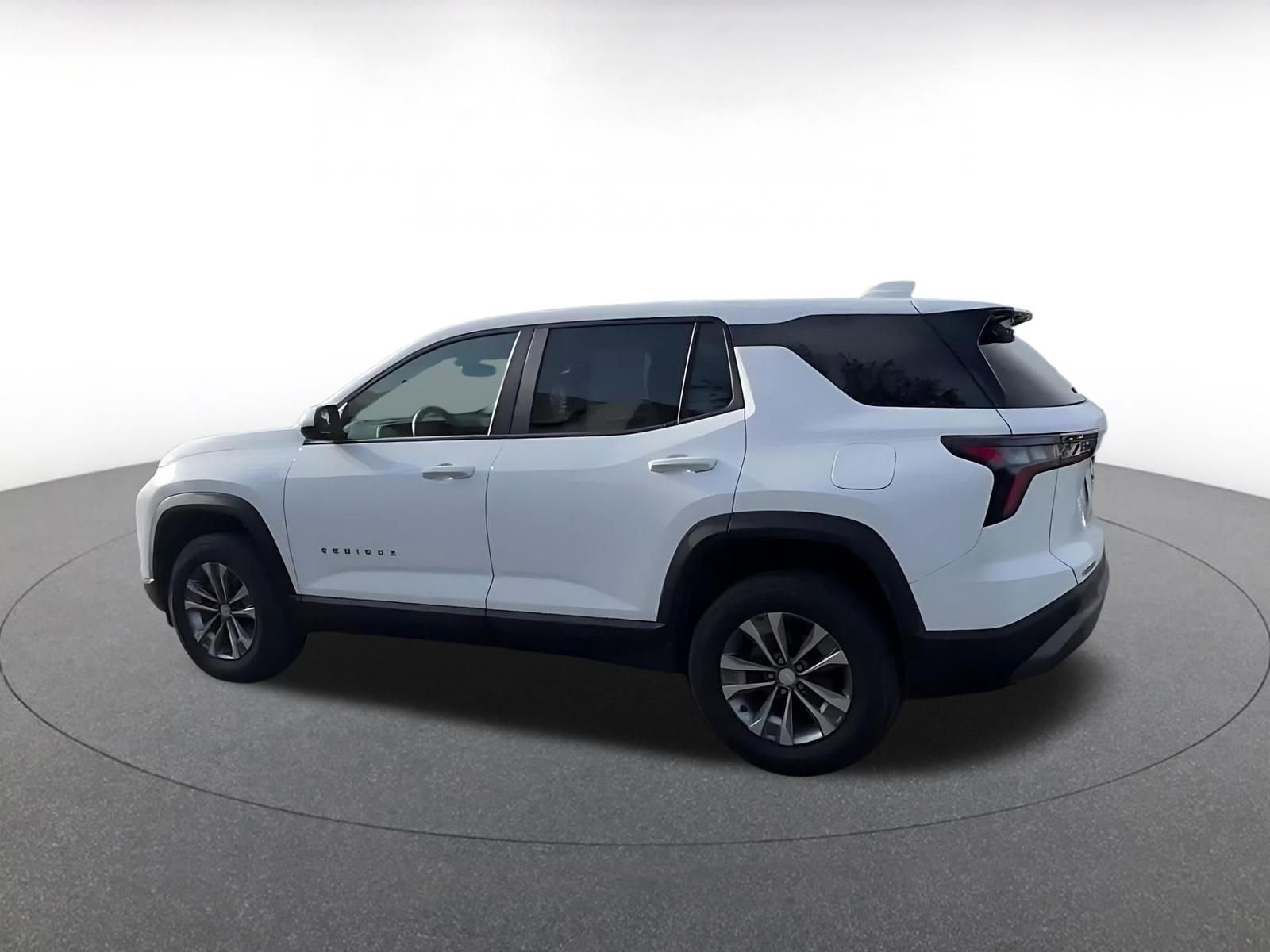 Used 2025 Chevrolet Equinox LT image 11