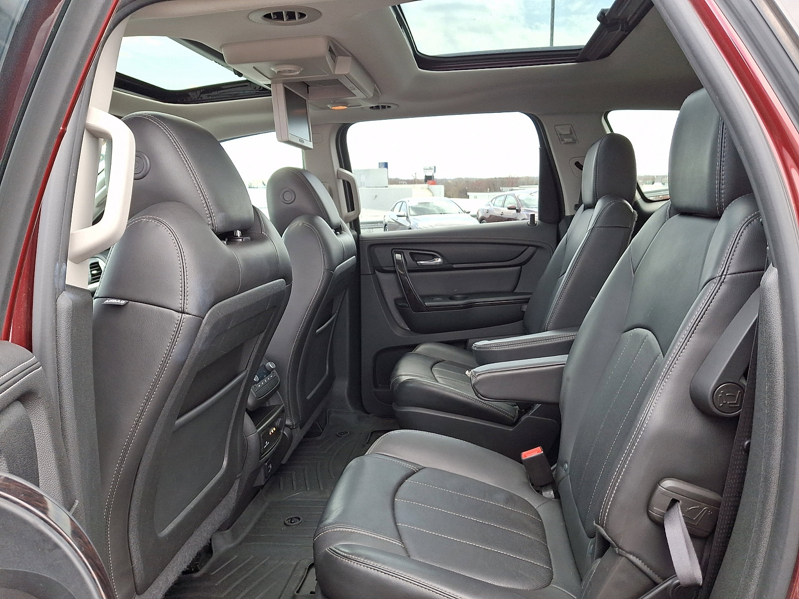 Used 2017 Chevrolet Traverse Premier image 10