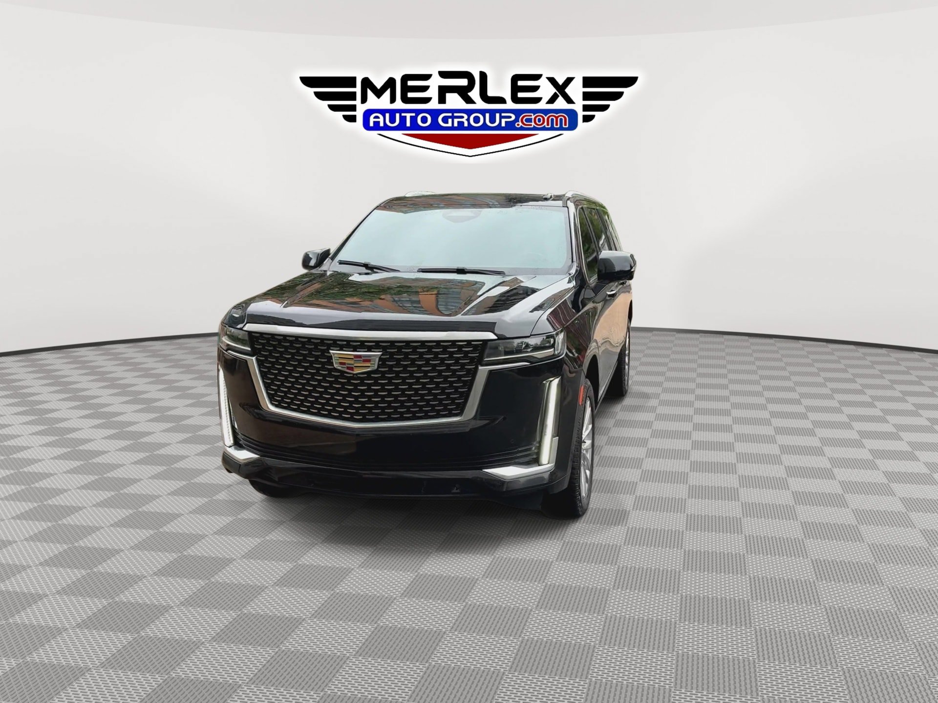 Used 2021 Cadillac Escalade ESV Premium Luxury w/ Driver Assist Tech Package AWD/4WD image 3