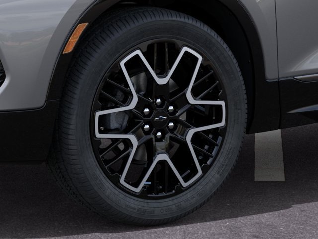 New 2026 Chevrolet Blazer RS w/ LPO, Floor Liner Package FWD image 9