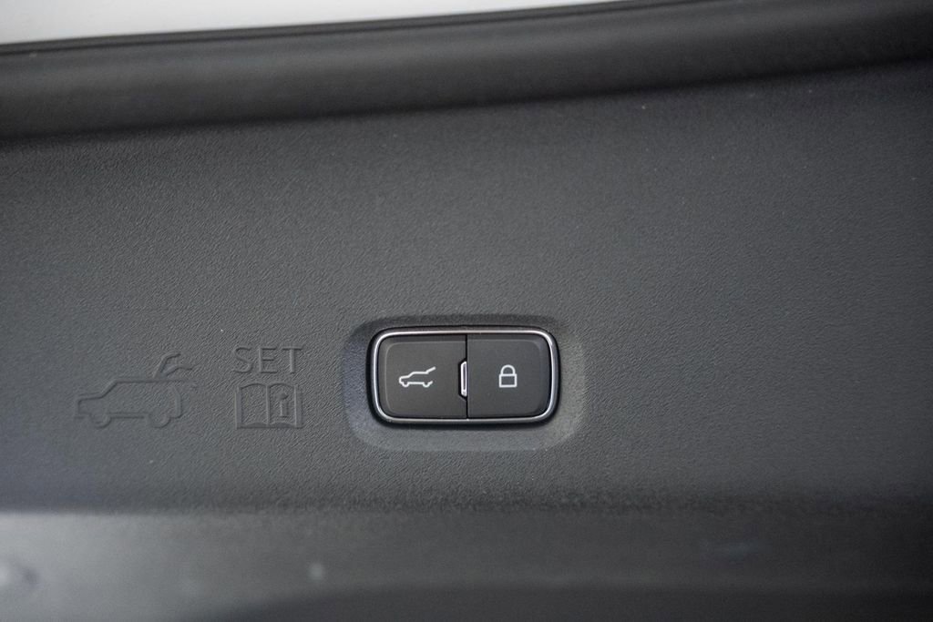 Used 2025 Ford Expedition Max Platinum AWD/4WD image 18