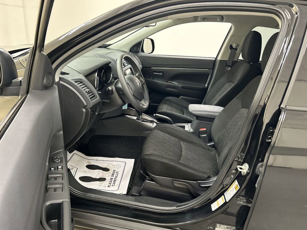 Used 2022 Mitsubishi Outlander Sport ES image 9