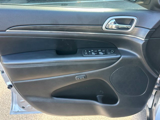 Used 2019 Jeep Grand Cherokee Limited w/ Luxury Group II AWD/4WD image 28