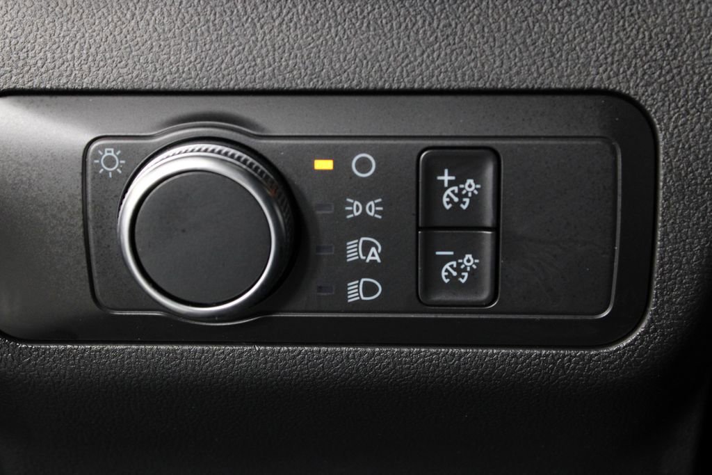 Used 2020 Ford Escape SE image 24