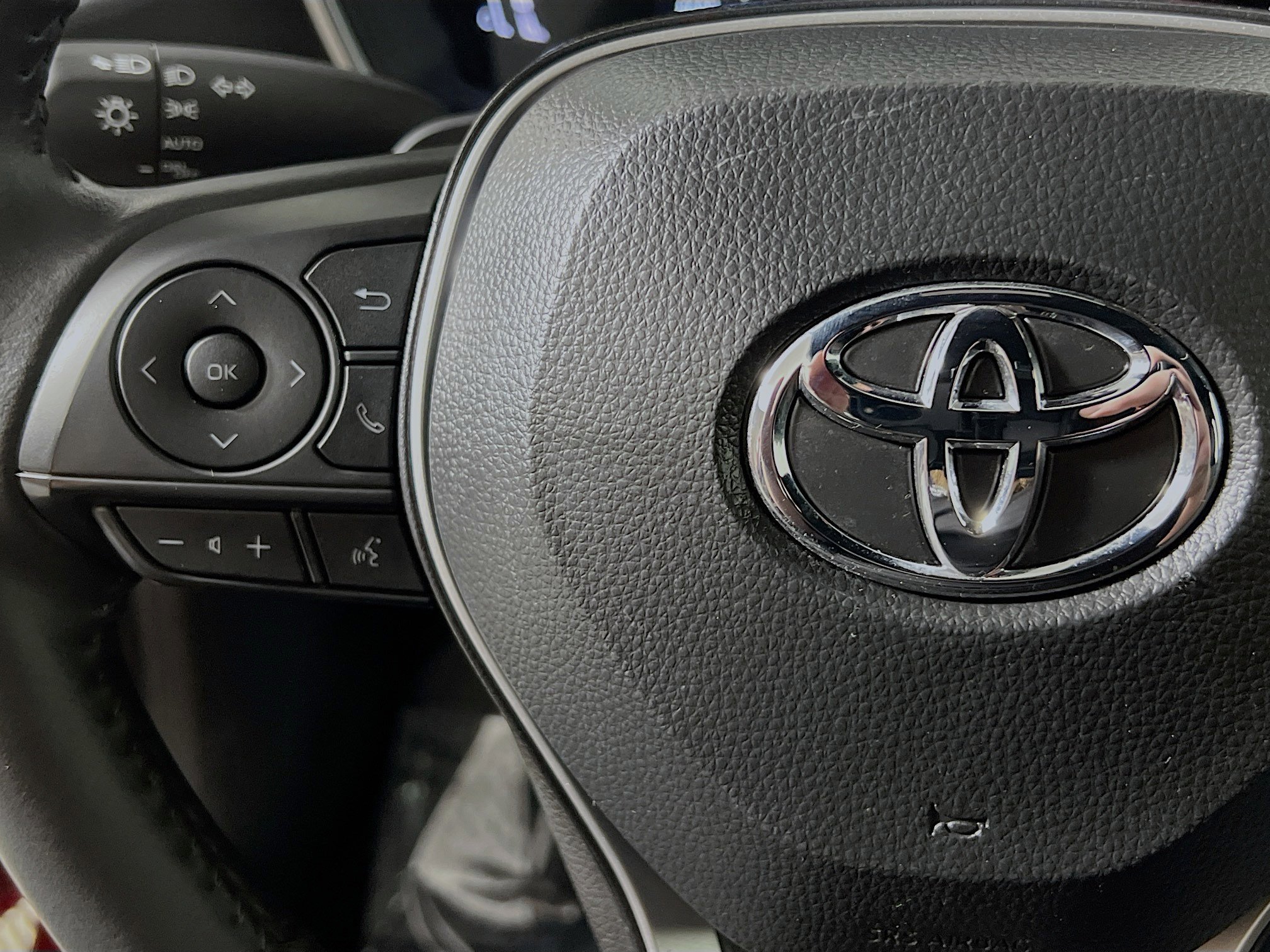 Used 2025 Toyota Corolla XSE image 19