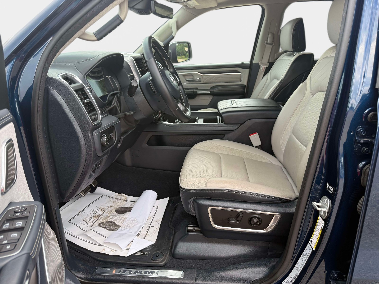 Used 2024 RAM 1500 Limited AWD/4WD image 16