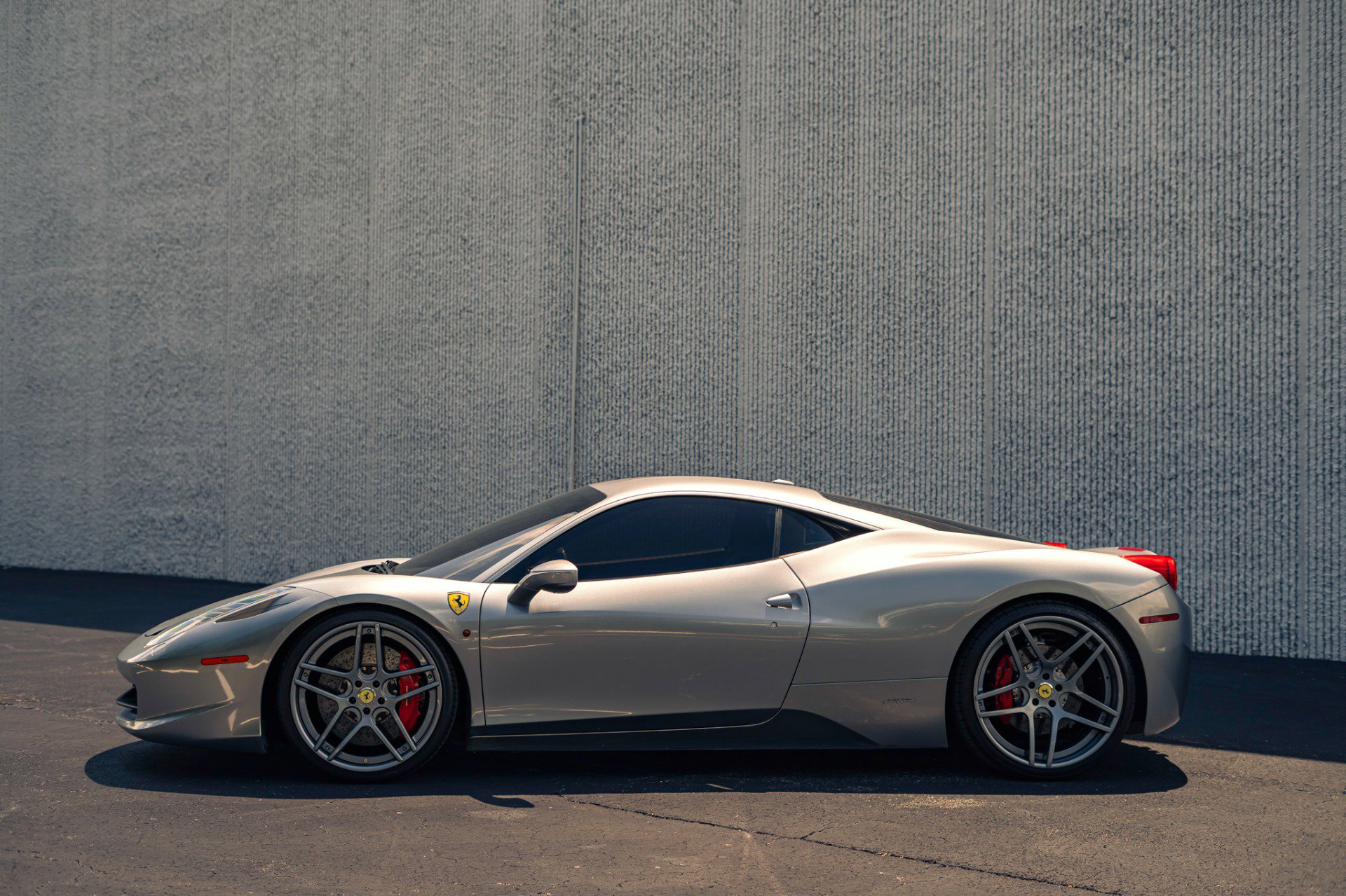 Used 2012 Ferrari 458 Italia Coupe RWD image 13