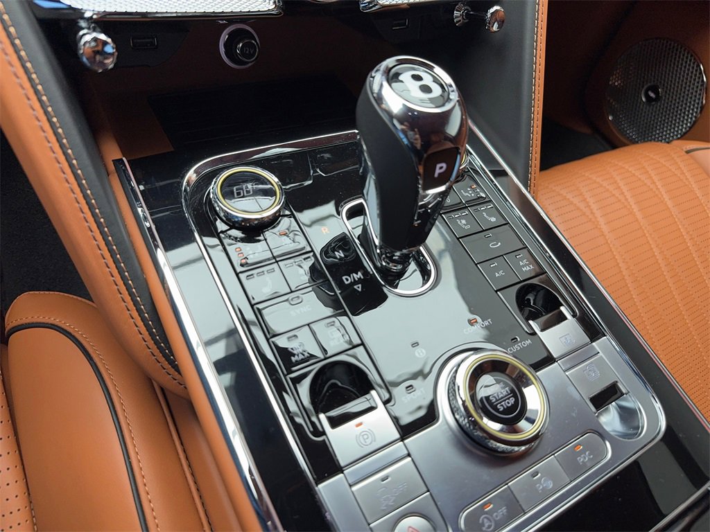 Used 2022 Bentley Flying Spur W12 image 37