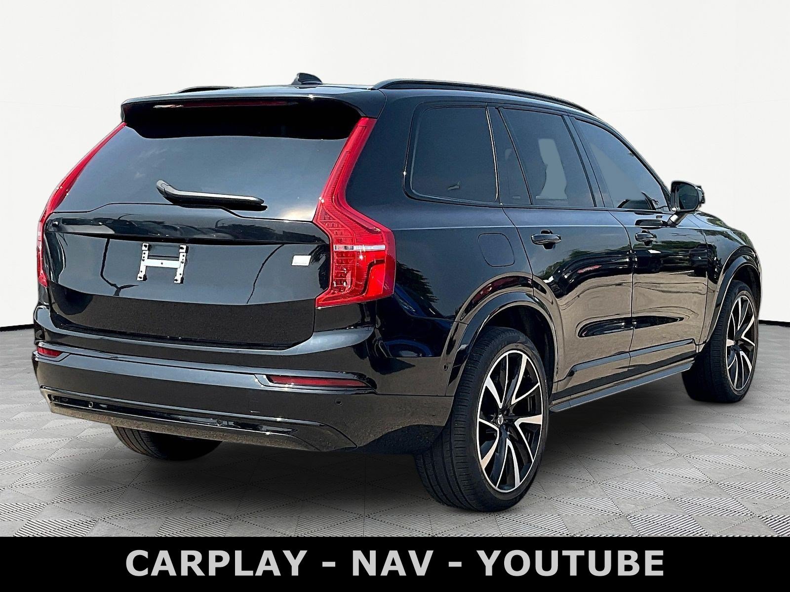 Used 2023 Volvo XC90 T8 Ultimate AWD/4WD image 6
