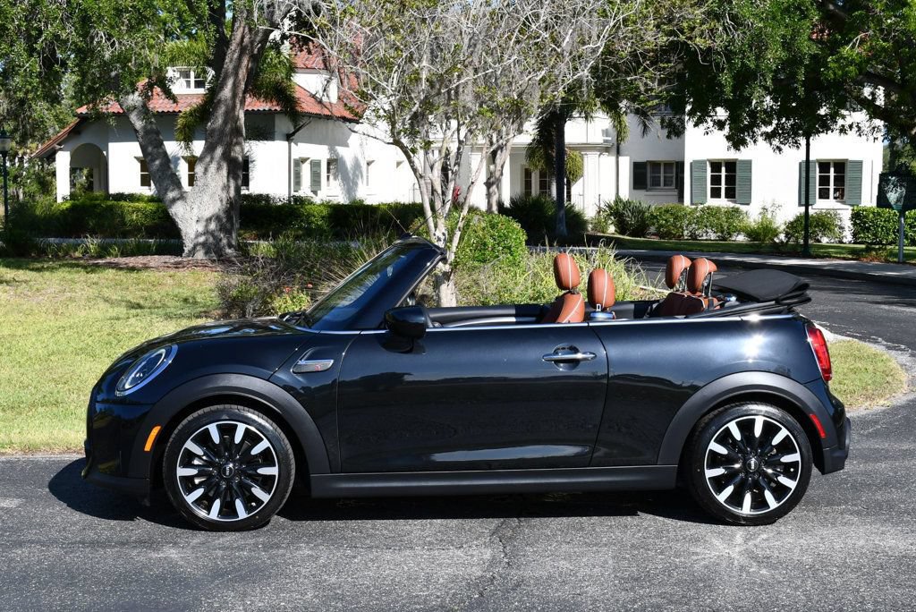 Used 2024 MINI Cooper S w/ Signature Upholstery Package FWD image 3
