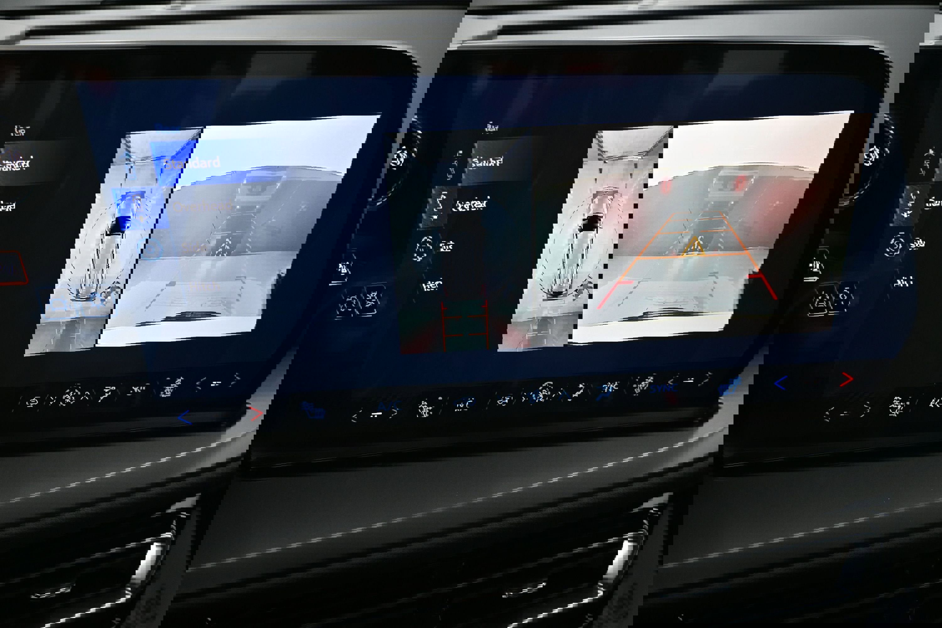 New 2026 Chevrolet Traverse LT FWD image 17