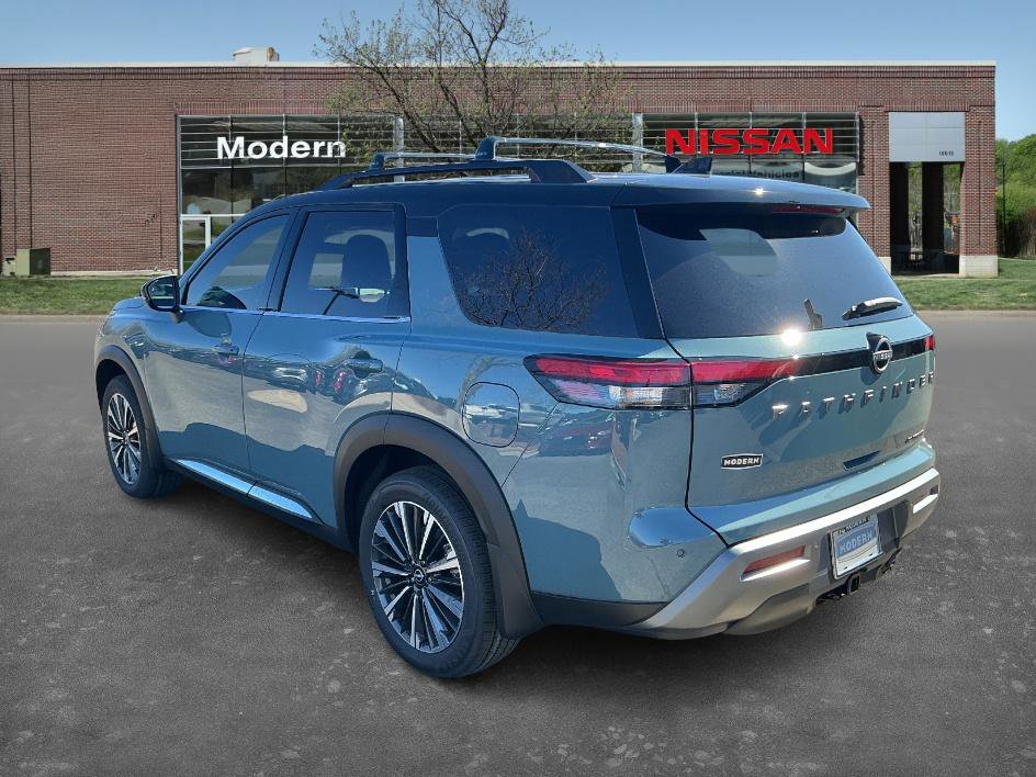 New 2026 Nissan Pathfinder Platinum image 2