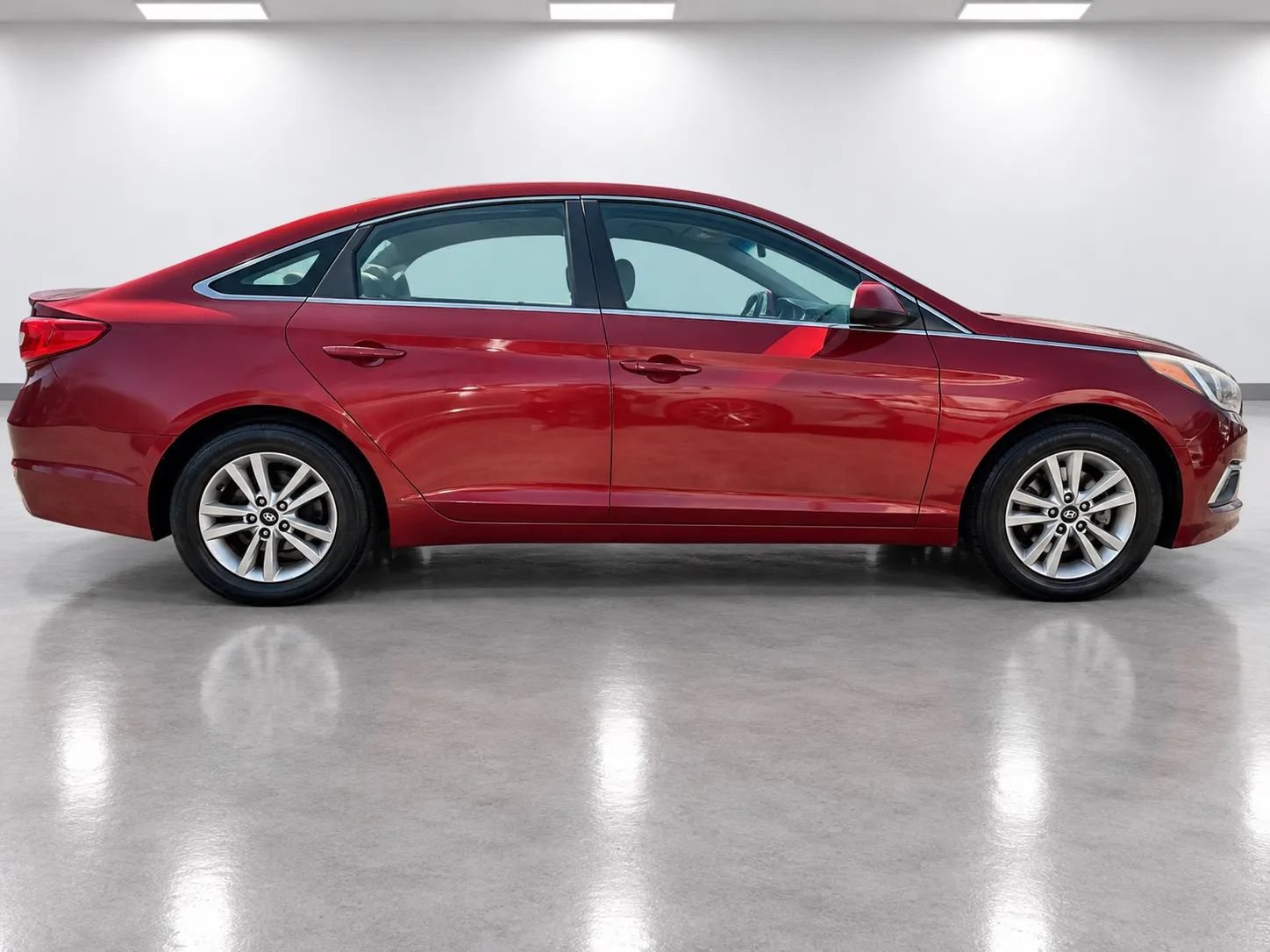 Used 2016 Hyundai Sonata SE FWD image 4