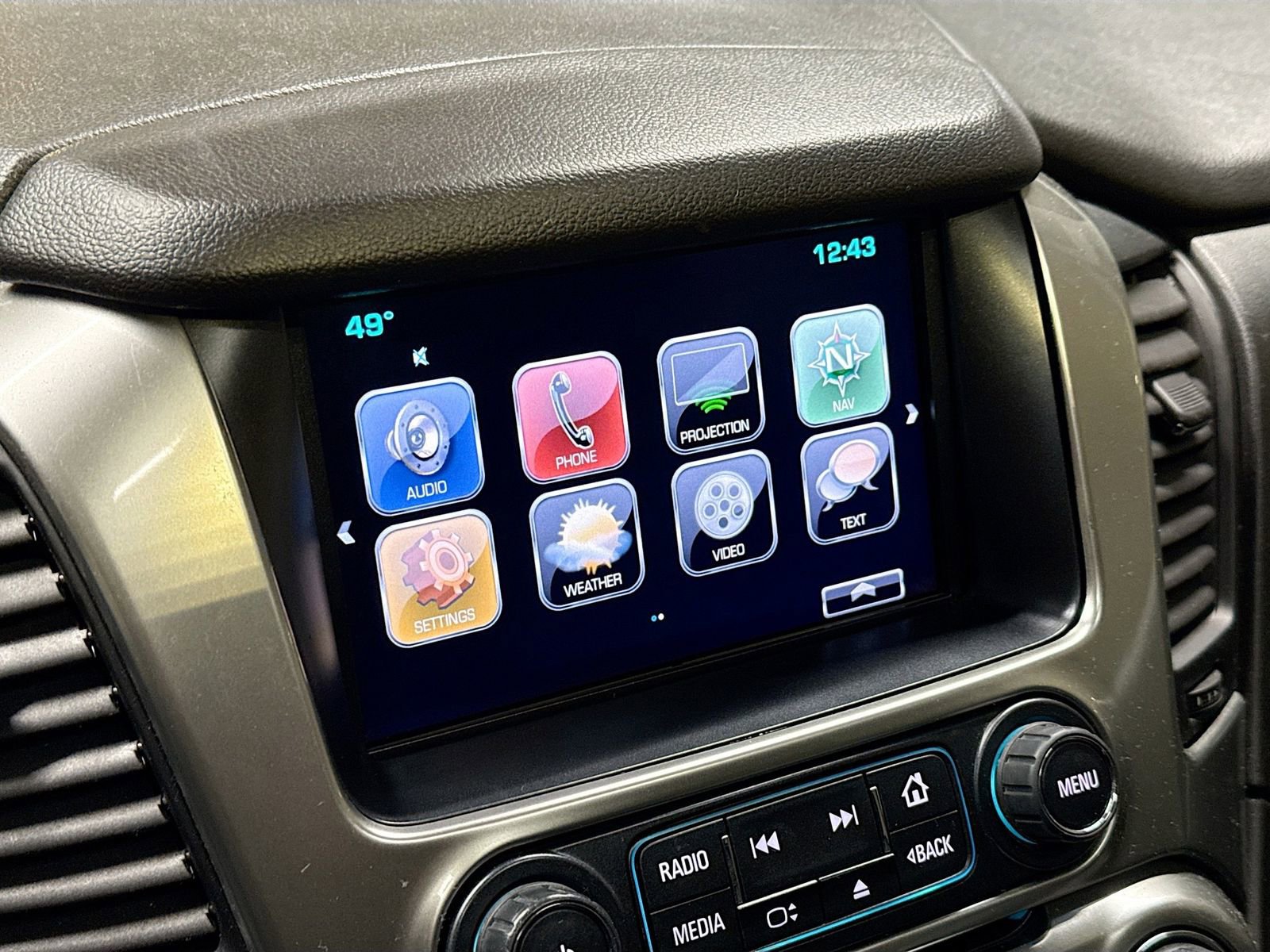 Used 2017 Chevrolet Suburban Premier image 18