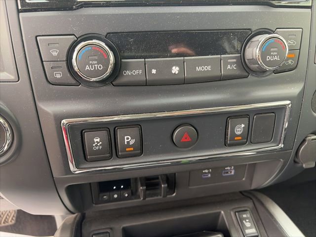 Used 2023 Nissan Titan SV w/ SV Convenience Package image 16
