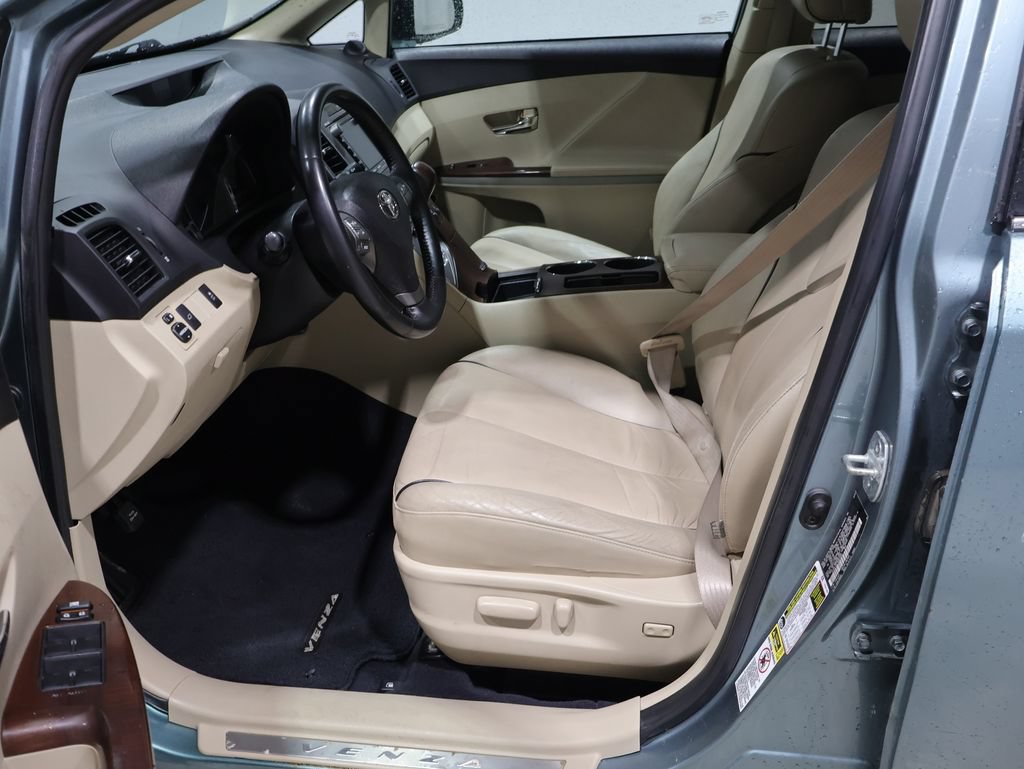 Used 2009 Toyota Venza FWD image 11