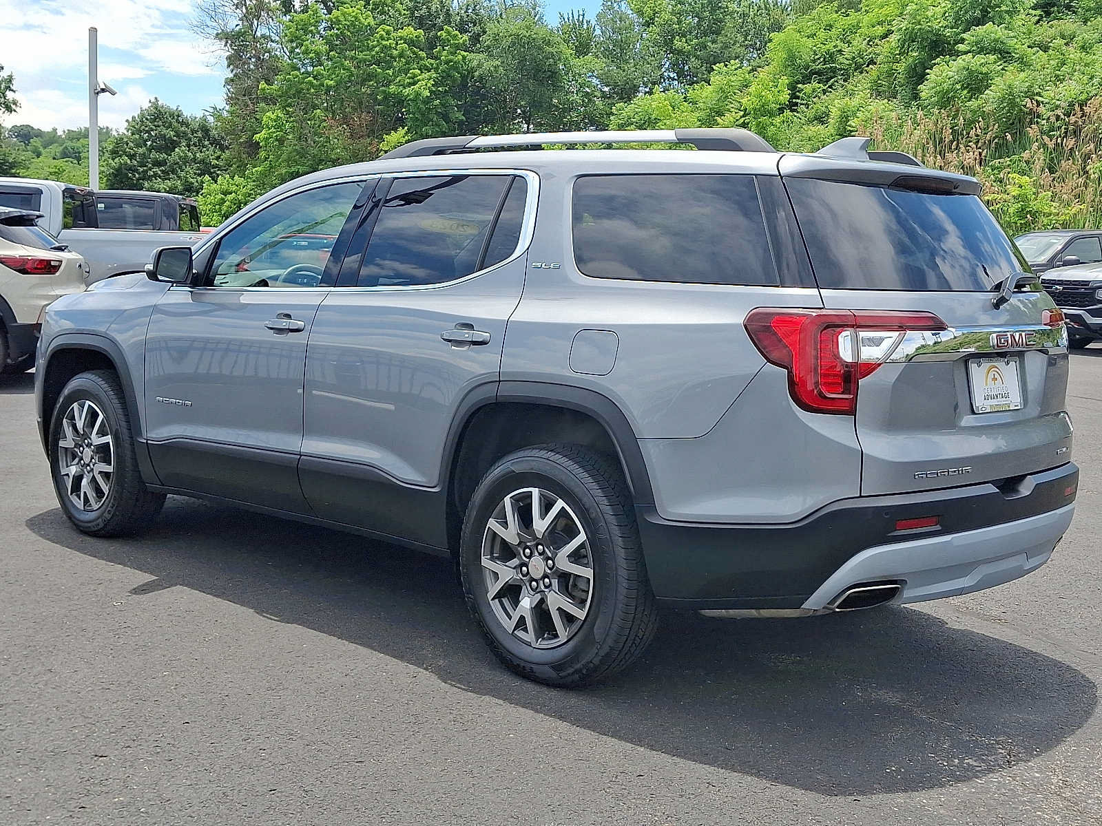 Used 2023 GMC Acadia SLE w/ Driver Convenience Package AWD/4WD image 5