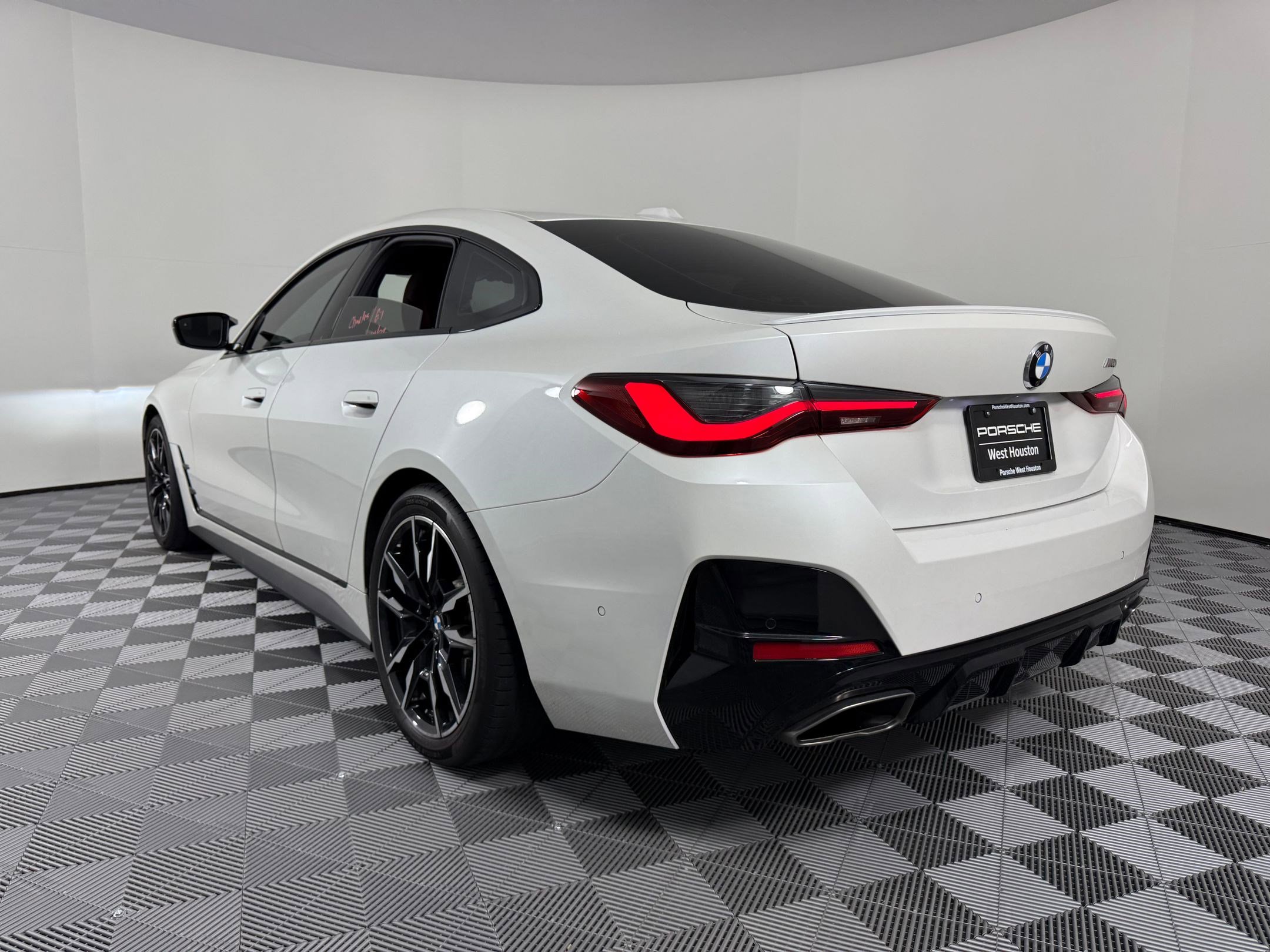 Used 2023 BMW M440i Gran Coupe image 3