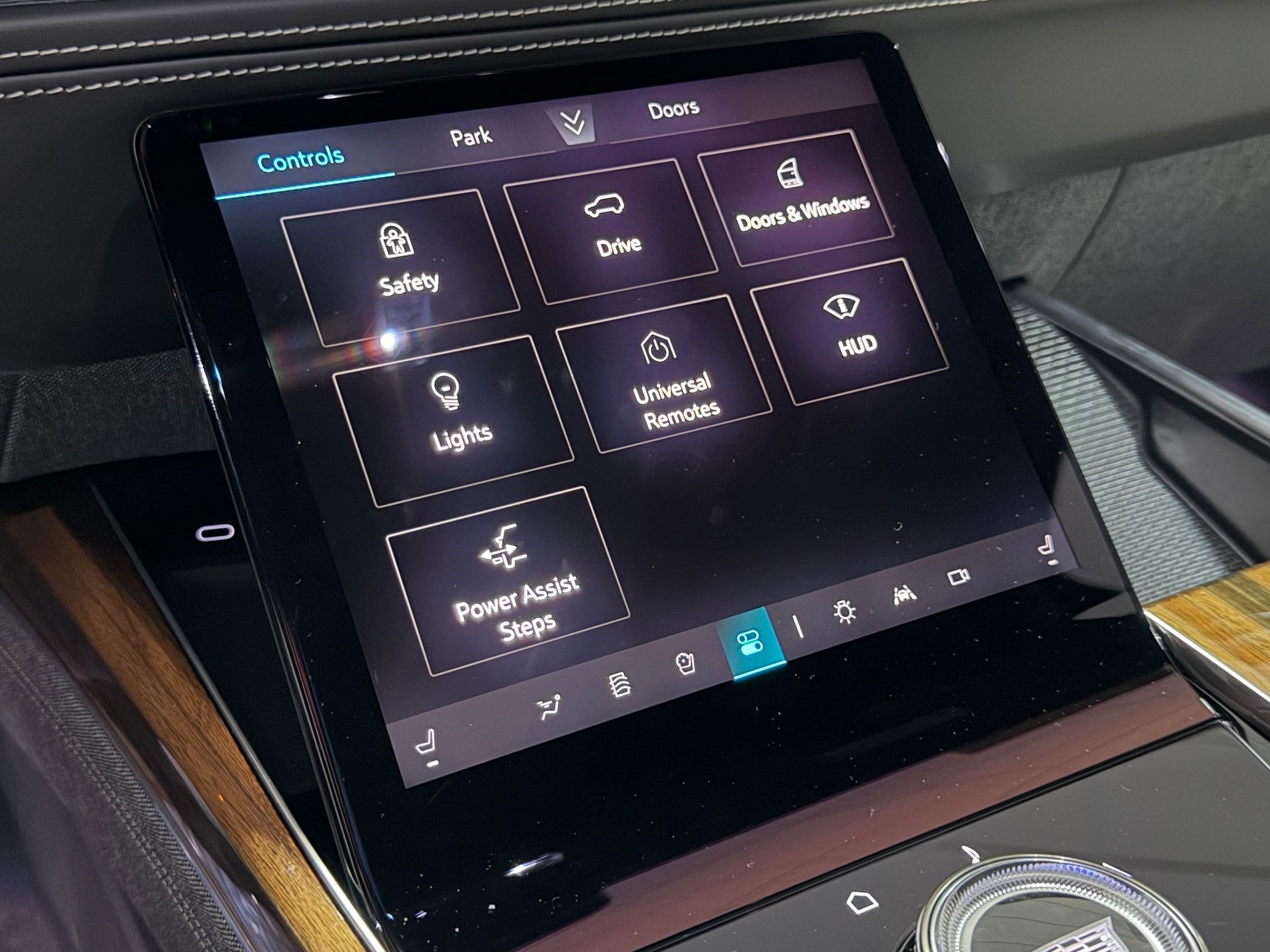 New 2025 Cadillac Escalade Premium Luxury Platinum AWD/4WD image 54