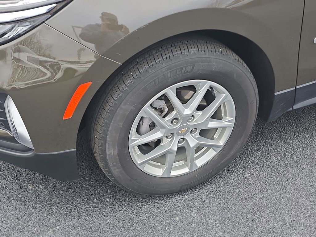 Used 2023 Chevrolet Equinox LT FWD image 14