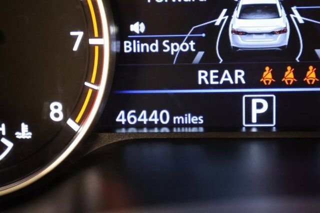 Used 2024 Nissan Altima 2.5 SV FWD image 15