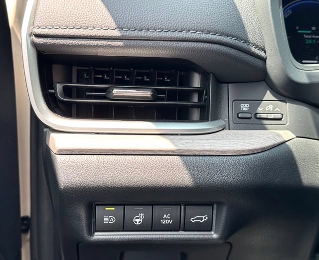 Used 2024 Toyota Grand Highlander AWD Hybrid image 26