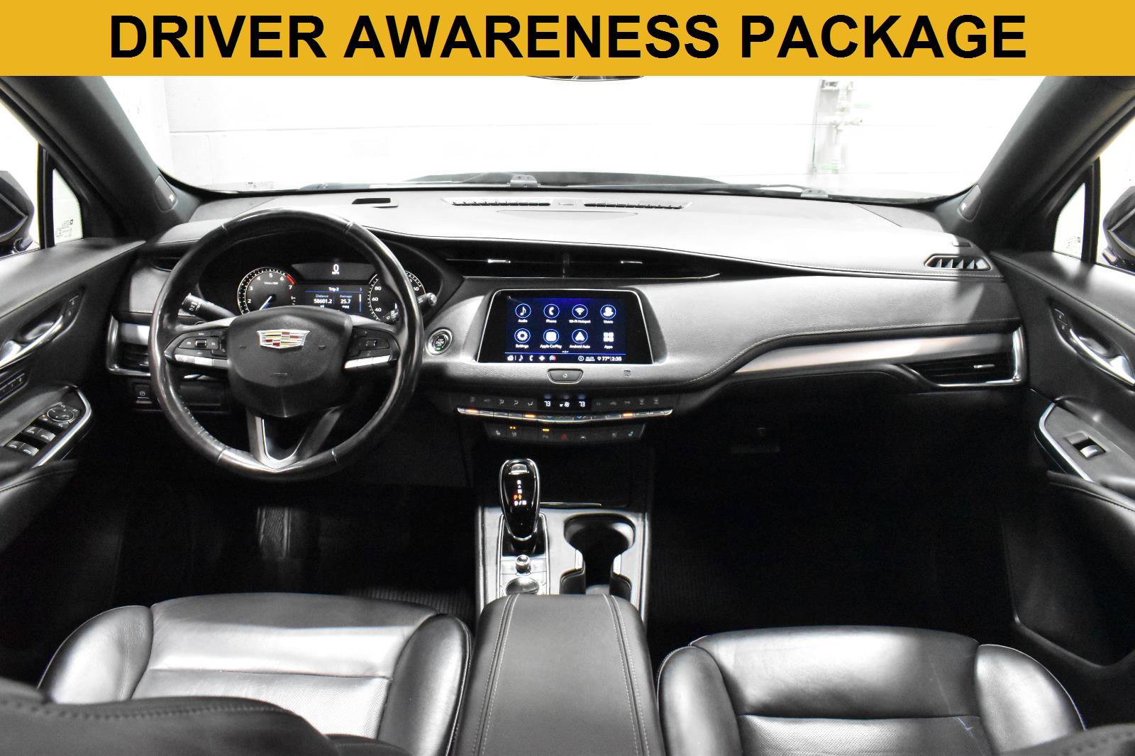 Used 2020 Cadillac XT4 Premium Luxury image 2