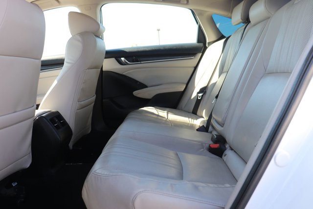 Used 2018 Honda Accord Touring image 14