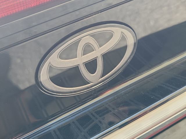 Used 2025 Toyota Prius Plug-In Hybrid FWD image 28