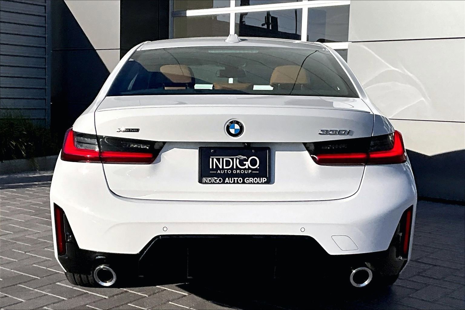 Used 2025 BMW 330i xDrive Sedan image 4