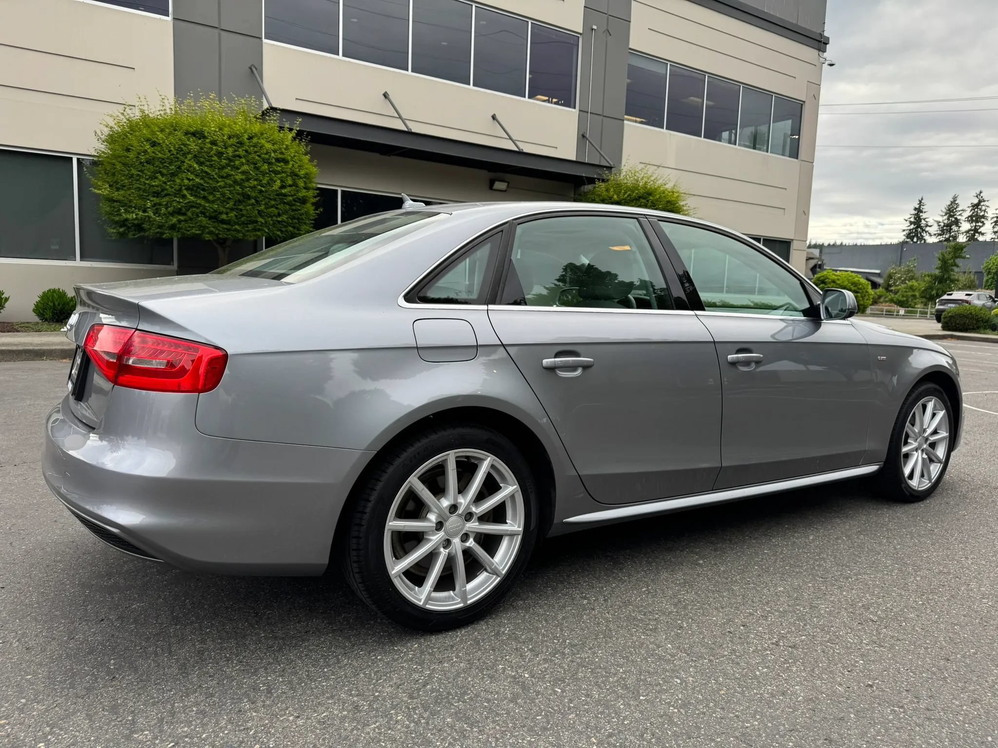 Used 2016 Audi A4 2.0T Premium w/ Audi MMI Navigation Plus FWD image 10
