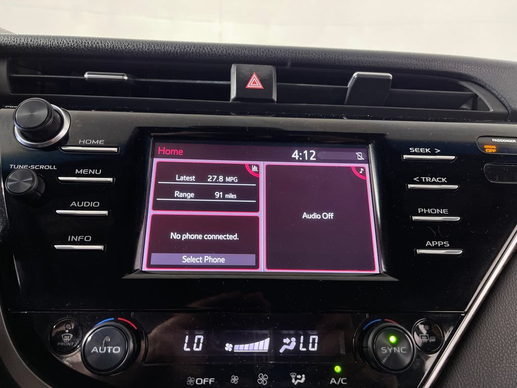 Certified 2018 Toyota Camry XLE FWD image 20